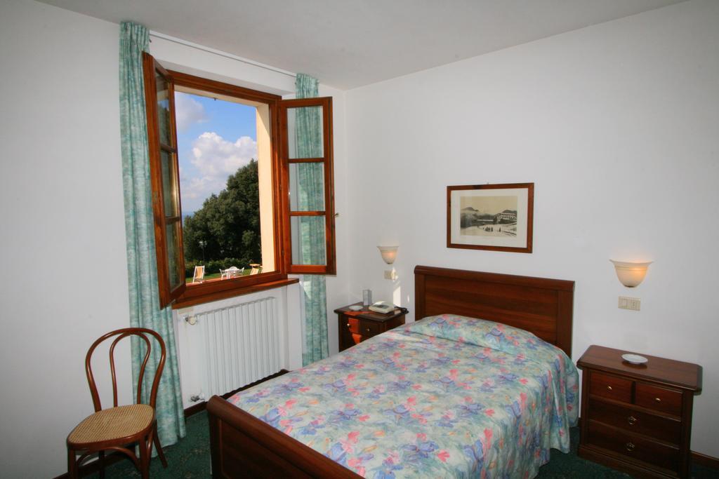 Standard Single Room,704837878:JPEG